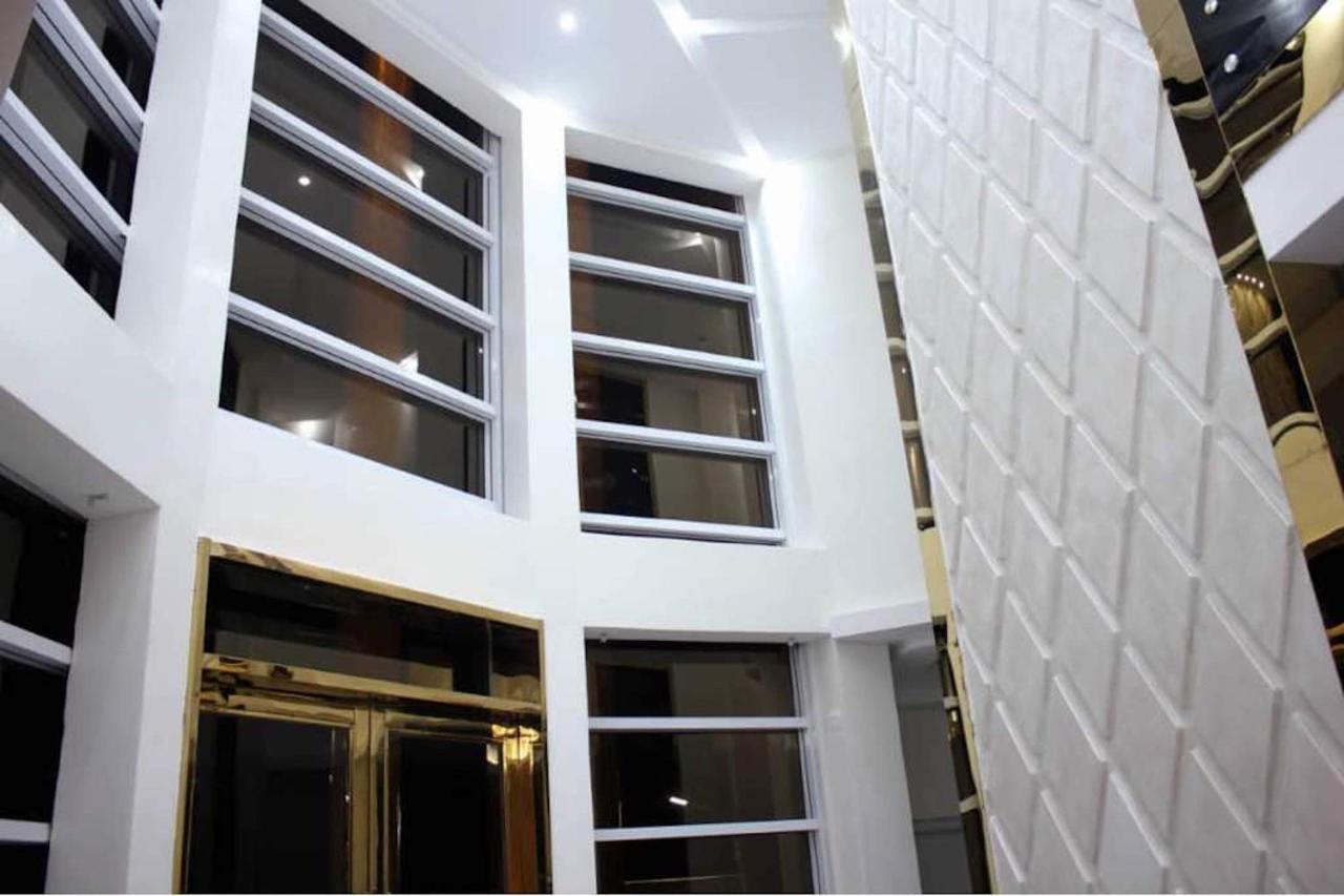 Joshesther Olive Hotel Ikeja Exterior foto